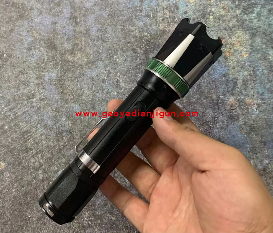 黑鹰6610防身电棒