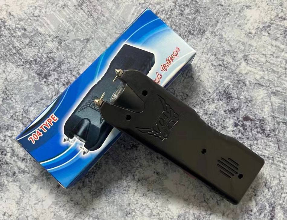 704高压电击器