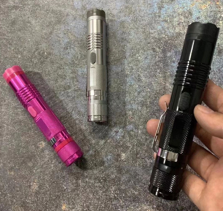 M11防身电棒
